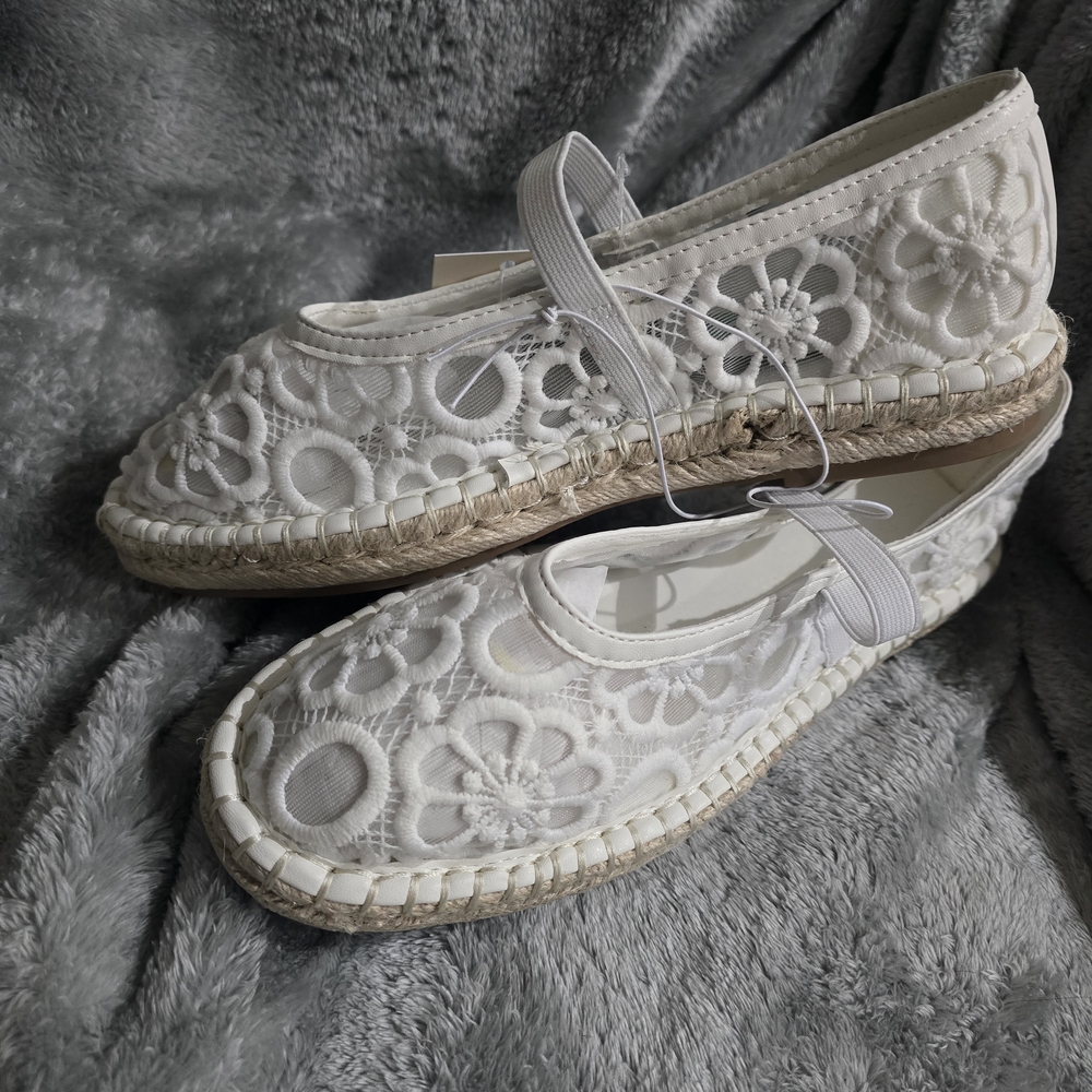 Cecilia Floral Lace Espadrilles - Picture 2 of 4